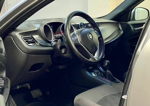 Alfa Romeo Giulietta cena 44800 przebieg: 190918, rok produkcji 2015 z Radomsko małe 742